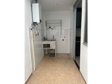 SE VENDE CASA EN BULEVAR DE LAS VILLAS REMODELADA  AREA 154M2