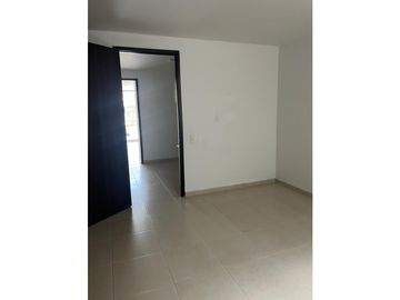 SE VENDE CASA EN BULEVAR DE LAS VILLAS REMODELADA  AREA 154M2