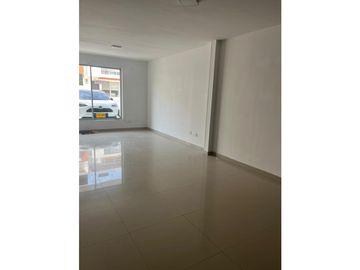 SE VENDE CASA EN BULEVAR DE LAS VILLAS REMODELADA  AREA 154M2
