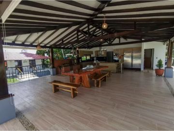 Casa campestre en condominio para la venta en Cerritos, Pereira!!!