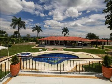 Casa campestre en condominio para la venta en Cerritos, Pereira!!!