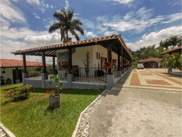 Casa campestre en condominio para la venta en Cerritos, Pereira!!!