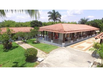 Casa campestre en condominio para la venta en Cerritos, Pereira!!!