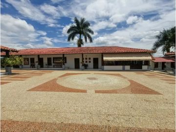 Casa campestre en condominio para la venta en Cerritos, Pereira!!!