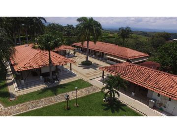 Casa campestre en condominio para la venta en Cerritos, Pereira!!!