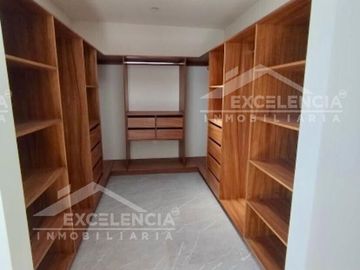 CASA EN VENTA FRACC. MONTAÑA MONARCA 1