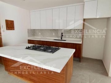 CASA EN VENTA FRACC. MONTAÑA MONARCA 1