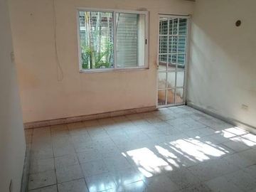CASA EN VENTA UBICADA EN ESQUINA CON GRAN TERRENO DE 800 M2  / SAN DAMIÁN