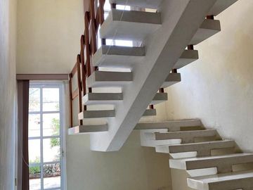 CASA EN VENTA UBICADA EN ESQUINA CON GRAN TERRENO DE 800 M2  / SAN DAMIÁN