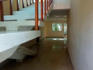 CASA EN VENTA UBICADA EN ESQUINA CON GRAN TERRENO DE 800 M2  / SAN DAMIÁN