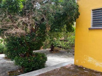 CASA EN VENTA UBICADA EN ESQUINA CON GRAN TERRENO DE 800 M2  / SAN DAMIÁN