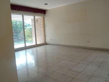CASA EN VENTA UBICADA EN ESQUINA CON GRAN TERRENO DE 800 M2  / SAN DAMIÁN