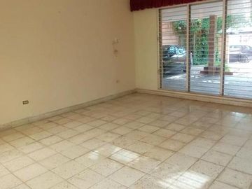 CASA EN VENTA UBICADA EN ESQUINA CON GRAN TERRENO DE 800 M2  / SAN DAMIÁN