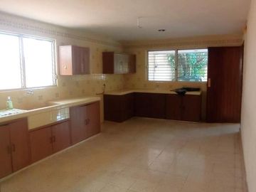 CASA EN VENTA UBICADA EN ESQUINA CON GRAN TERRENO DE 800 M2  / SAN DAMIÁN