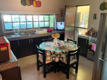 Casa en venta ubicada en esquina en Paraíso Cholul, Mérida, Yucatán