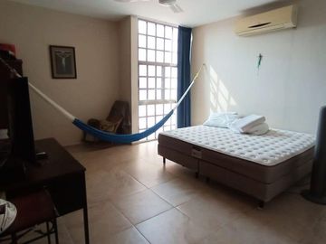 Casa en venta ubicada en esquina en Paraíso Cholul, Mérida, Yucatán