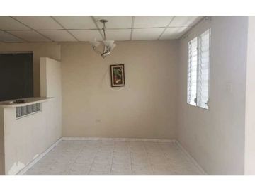 VENDO CASA EN LA CHORRERA VILLAS DEL BOSQUE 2R
