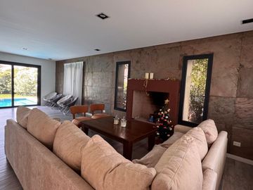 VENTA DE CASA EN Pilar