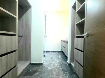 CASA EN VENTA EN LOS OLIVOS  RESIDENCIAL