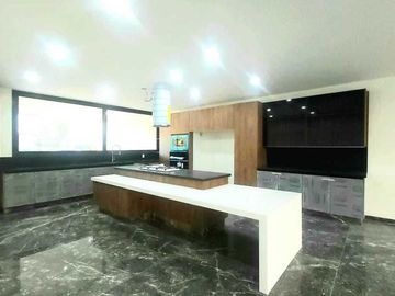 CASA EN VENTA EN LOS OLIVOS  RESIDENCIAL