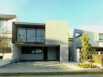 CASA EN VENTA EN LOS OLIVOS  RESIDENCIAL