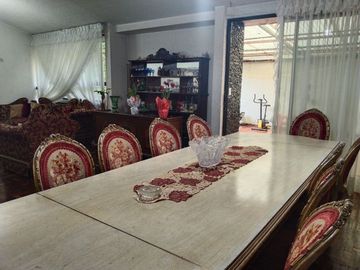 CASA / UN PISO / VENTA / LAS ARBOLEDAS