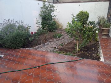 CASA / UN PISO / VENTA / LAS ARBOLEDAS