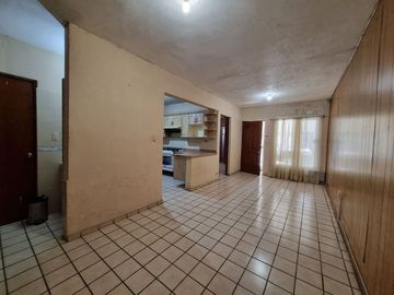CASA EN VENTA EN LAS VILLAS, GUADALUPE, N.L.