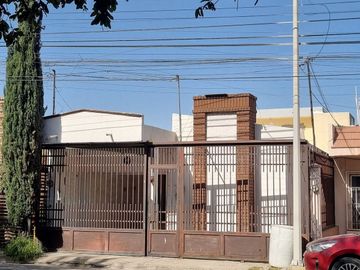 CASA EN VENTA EN LAS VILLAS, GUADALUPE, N.L.