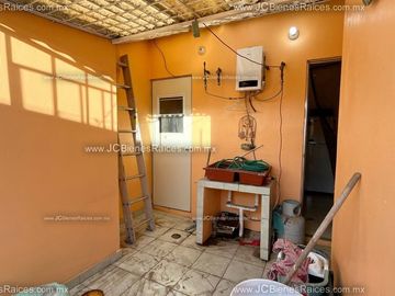 Gran oportunidad de adquirir casa en Fraccionamiento  Palma Real Casa en esquina por tan solo $840,000