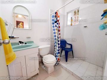 Gran oportunidad de adquirir casa en Fraccionamiento  Palma Real Casa en esquina por tan solo $840,000