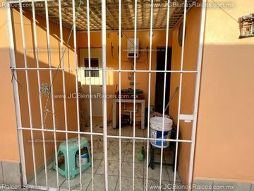 Gran oportunidad de adquirir casa en Fraccionamiento  Palma Real Casa en esquina por tan solo $840,000