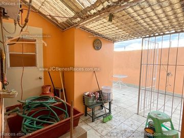 Gran oportunidad de adquirir casa en Fraccionamiento  Palma Real Casa en esquina por tan solo $840,000