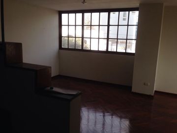 Vendo Duplex Para inversión en Monterrico Surco