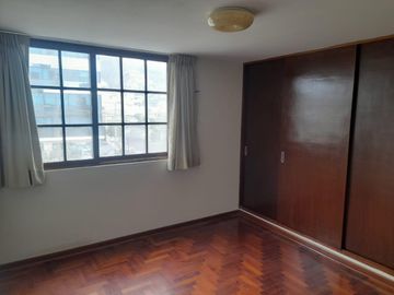 Vendo Duplex Para inversión en Monterrico Surco