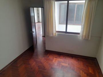 Vendo Duplex Para inversión en Monterrico Surco