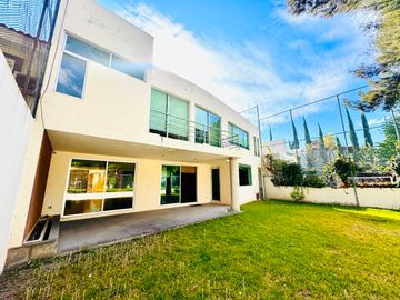 Casa en venta con jardín en calle Fuentes de Trevi CLUB DE GOLF LAS FUENTES