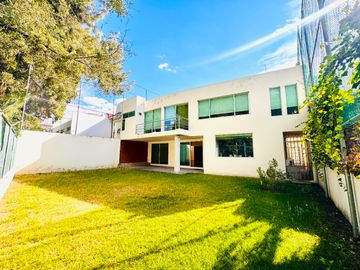 Casa en venta con jardín en calle Fuentes de Trevi CLUB DE GOLF LAS FUENTES