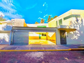Casa en venta con jardín en calle Fuentes de Trevi CLUB DE GOLF LAS FUENTES