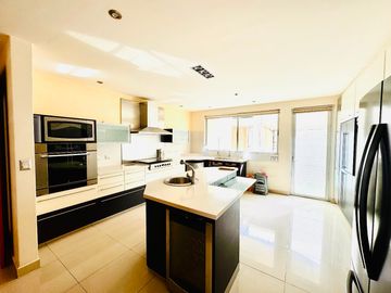 Casa en venta con jardín en calle Fuentes de Trevi CLUB DE GOLF LAS FUENTES