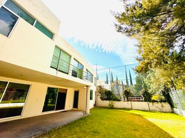 Casa en venta con jardín en calle Fuentes de Trevi CLUB DE GOLF LAS FUENTES