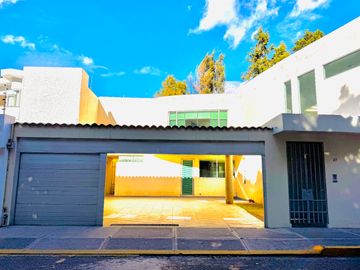 Casa en venta con jardín en calle Fuentes de Trevi CLUB DE GOLF LAS FUENTES