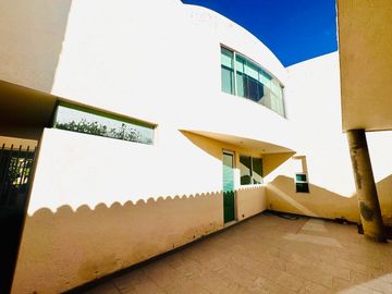 Casa en venta con jardín en calle Fuentes de Trevi CLUB DE GOLF LAS FUENTES