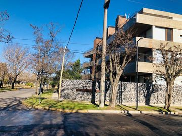 Departamento venta  City Bell La Plata