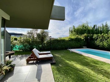 Casa Barrio Privado Rincón de Terrada- Chacras De Coria