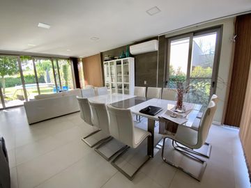 Casa Barrio Privado Rincón de Terrada- Chacras De Coria