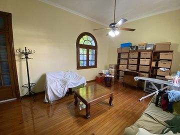 HERMOSO PH 6 AMBIENTES CON TERRAZA Y QUINCHO