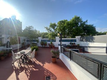 HERMOSO PH 6 AMBIENTES CON TERRAZA Y QUINCHO