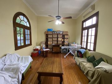 HERMOSO PH 6 AMBIENTES CON TERRAZA Y QUINCHO