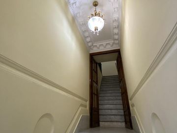 HERMOSO PH 6 AMBIENTES CON TERRAZA Y QUINCHO